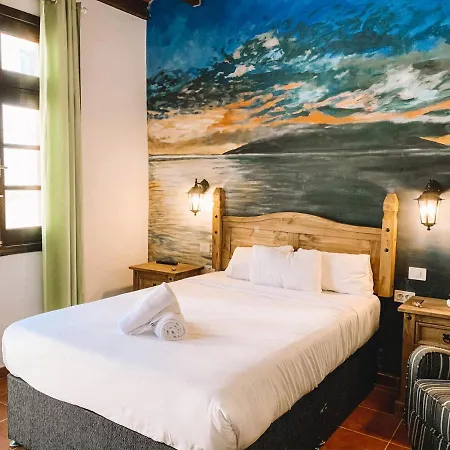 Hotel La Casa Nova 2*