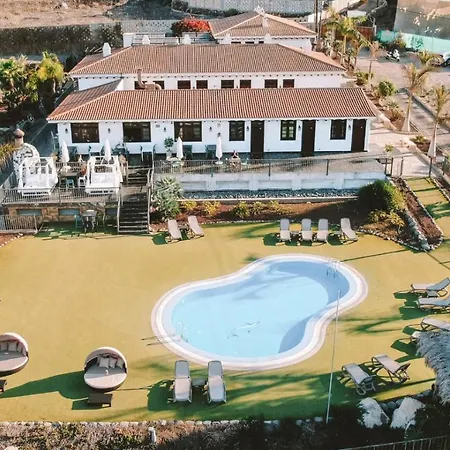La Casa Nova 2*