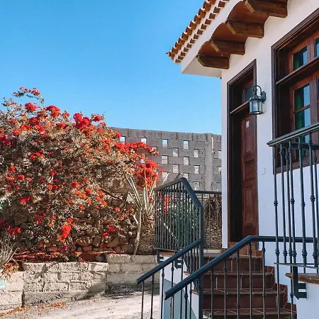 Hotel La Casa Nova 2*